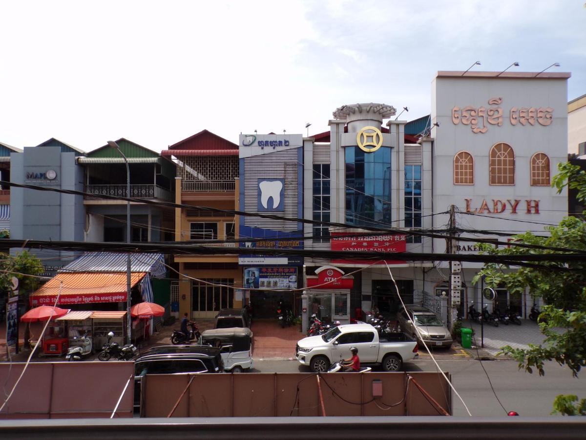 Ananta Aster Daire Phnom Penh Dış mekan fotoğraf